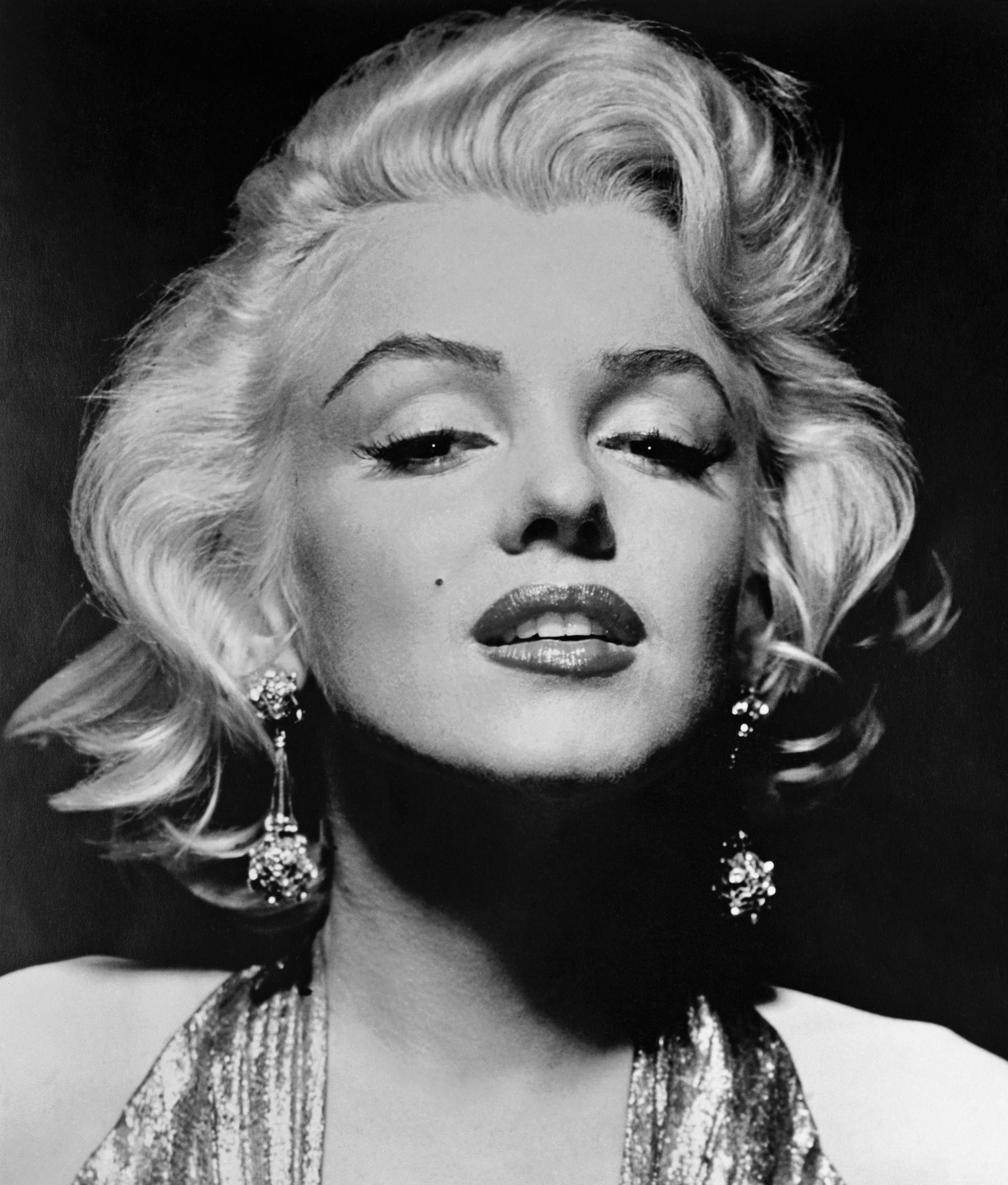 Amazing Marilyn Monroe Pictures & Backgrounds