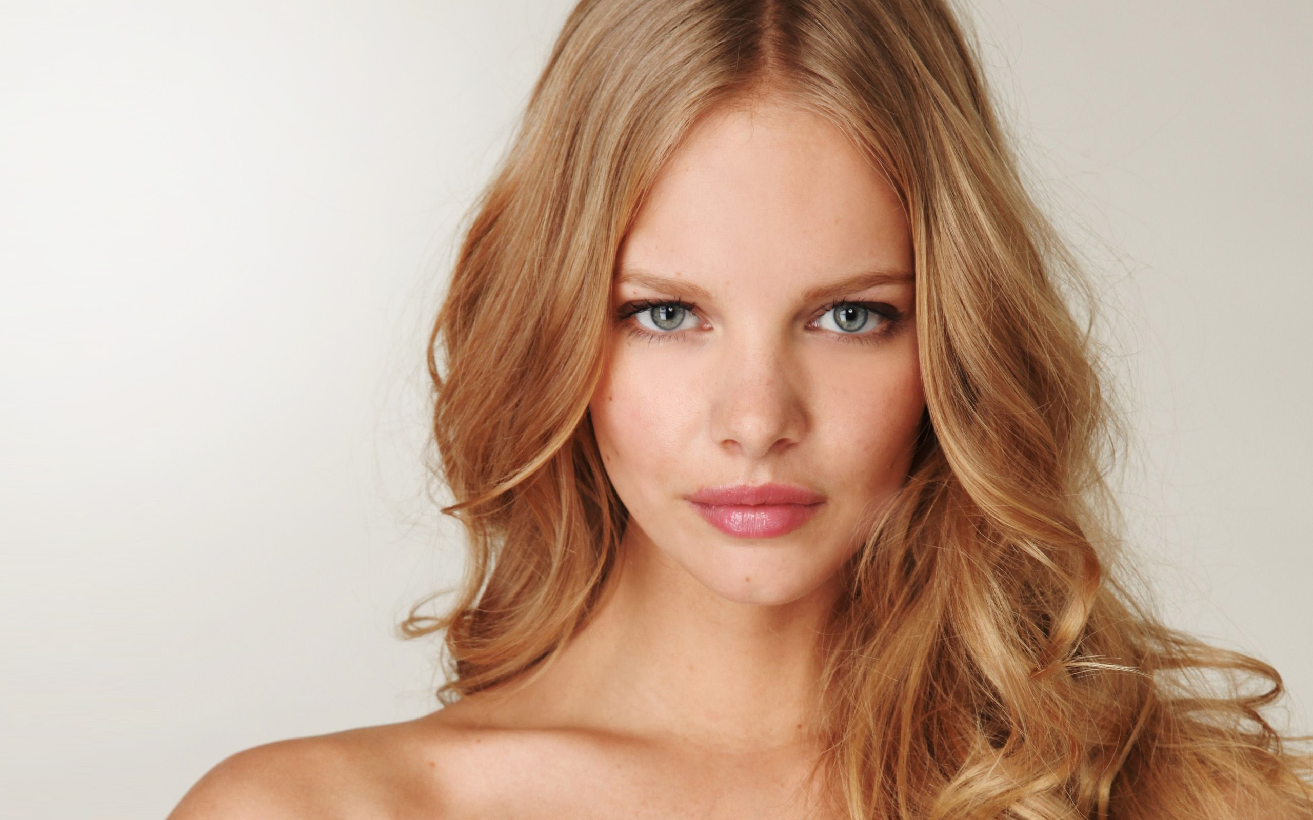 Nice wallpapers Marloes Horst 2560x1600px