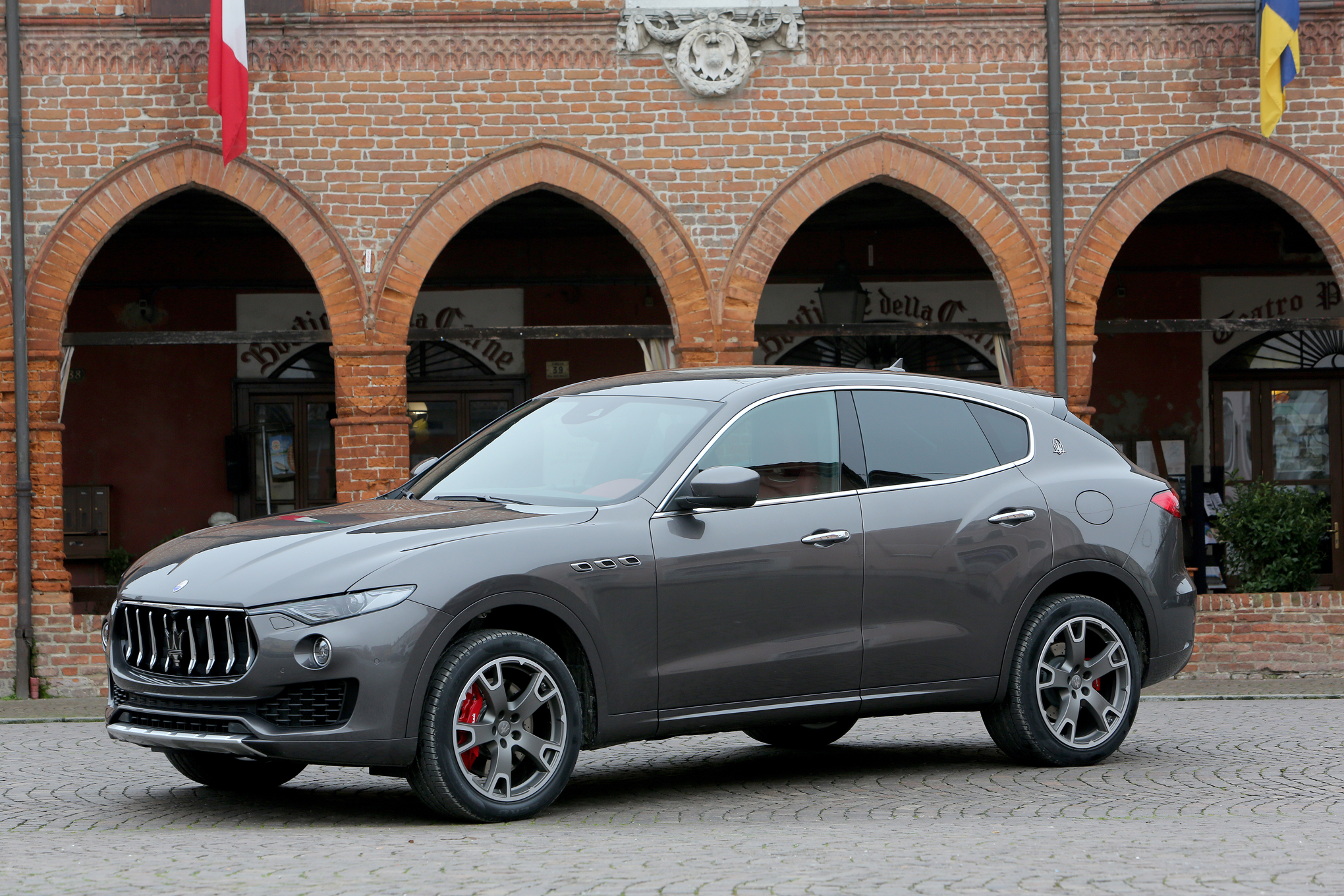 Nice Images Collection: Maserati Levante Desktop Wallpapers