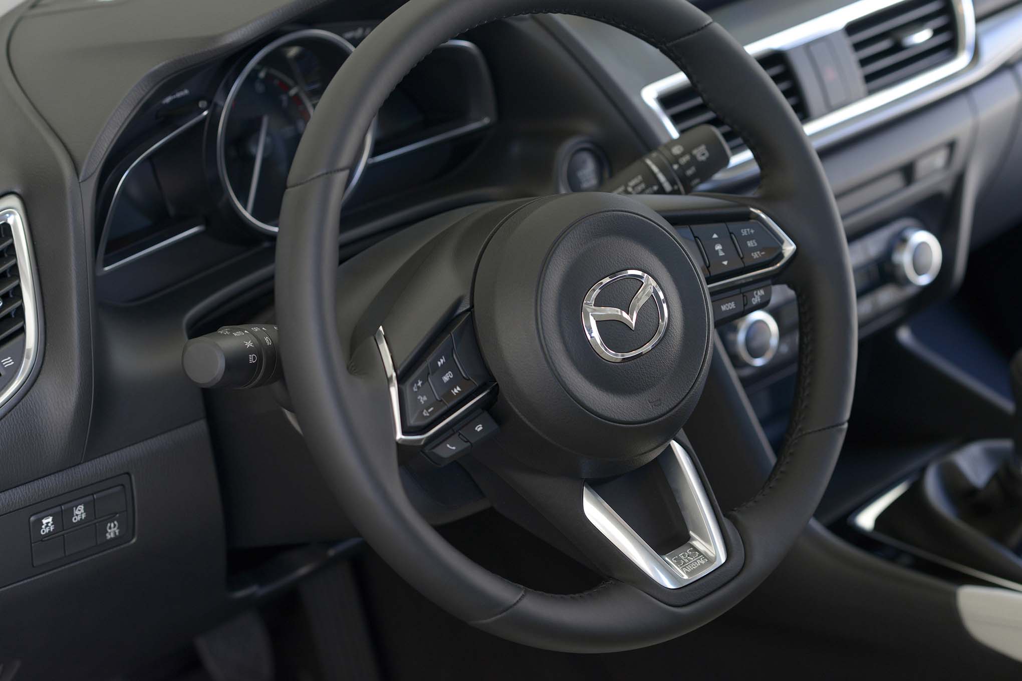 Images of Mazda 3 | 2040x1360