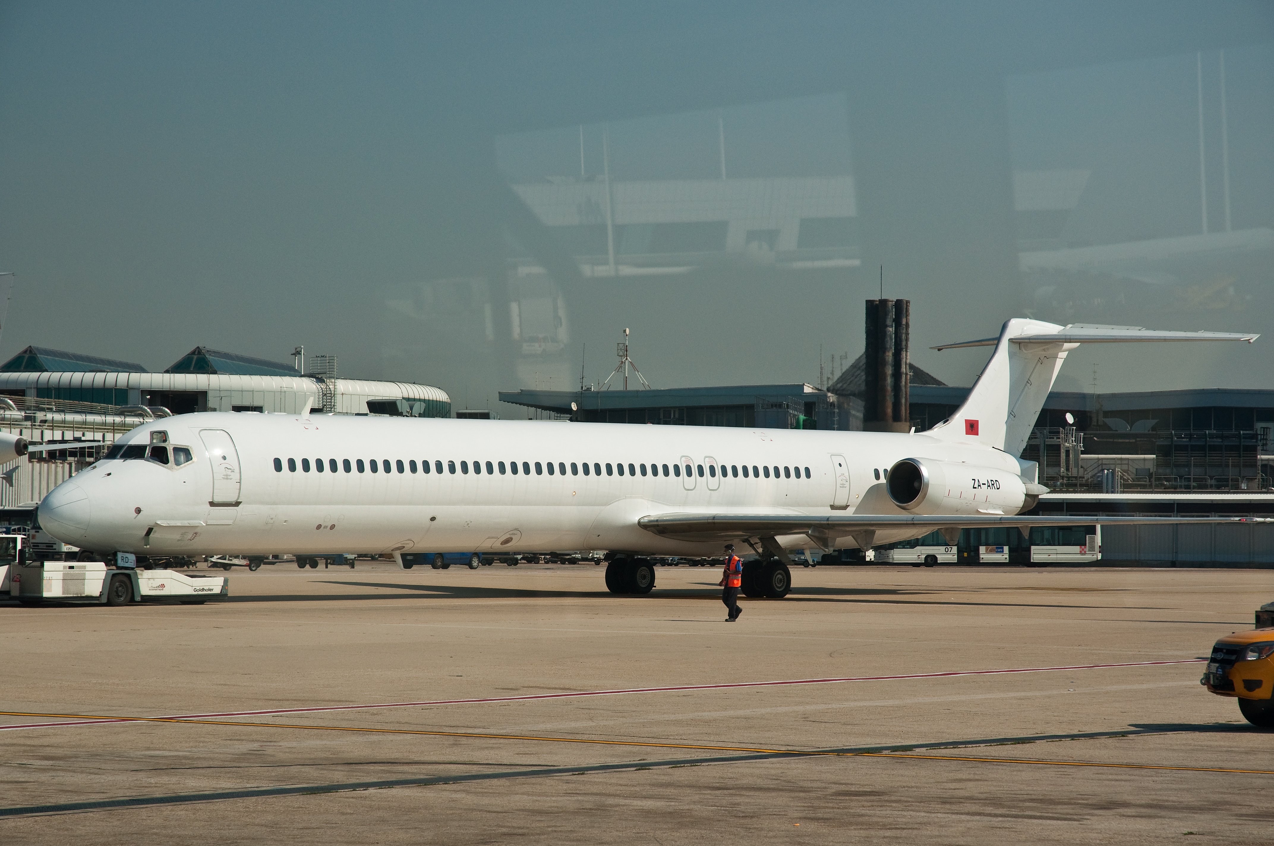 McDonnell Douglas MD-82 Backgrounds on Wallpapers Vista