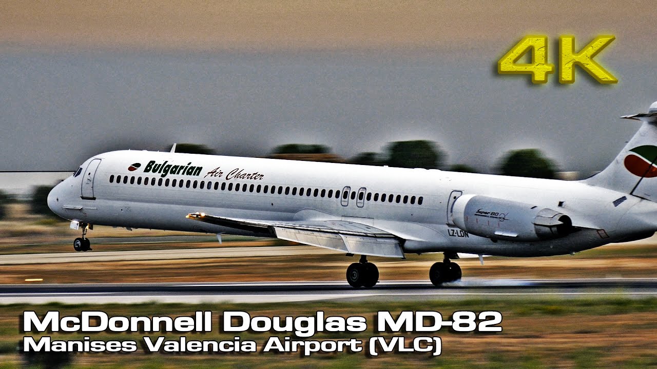 McDonnell Douglas MD-82 #9