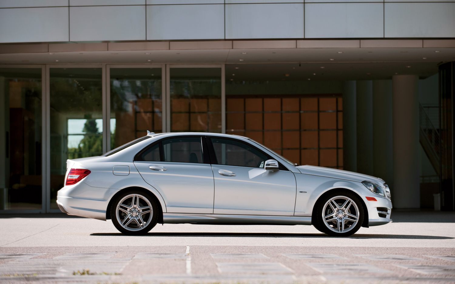 Amazing Mercedes Benz C250 Pictures & Backgrounds