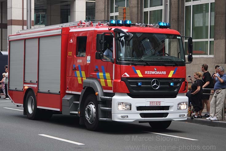 HD Quality Wallpaper | Collection: Vehicles, 735x490 Mercedes-benz Fire Truck