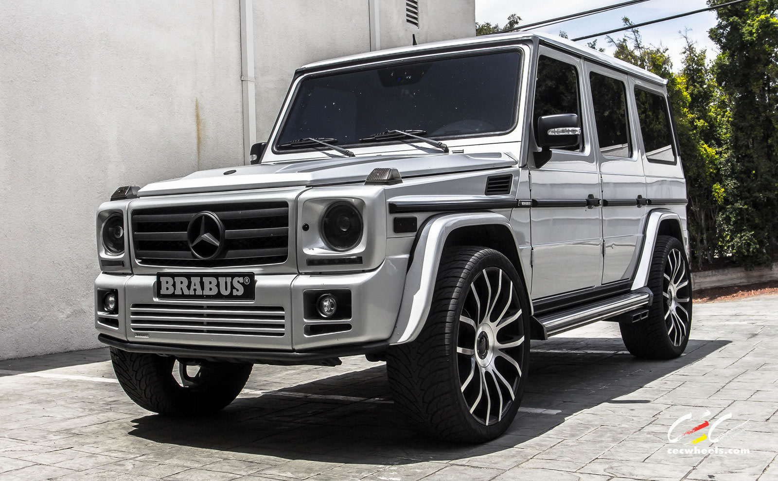 Nice Images Collection: Mercedes-Benz G500 Desktop Wallpapers