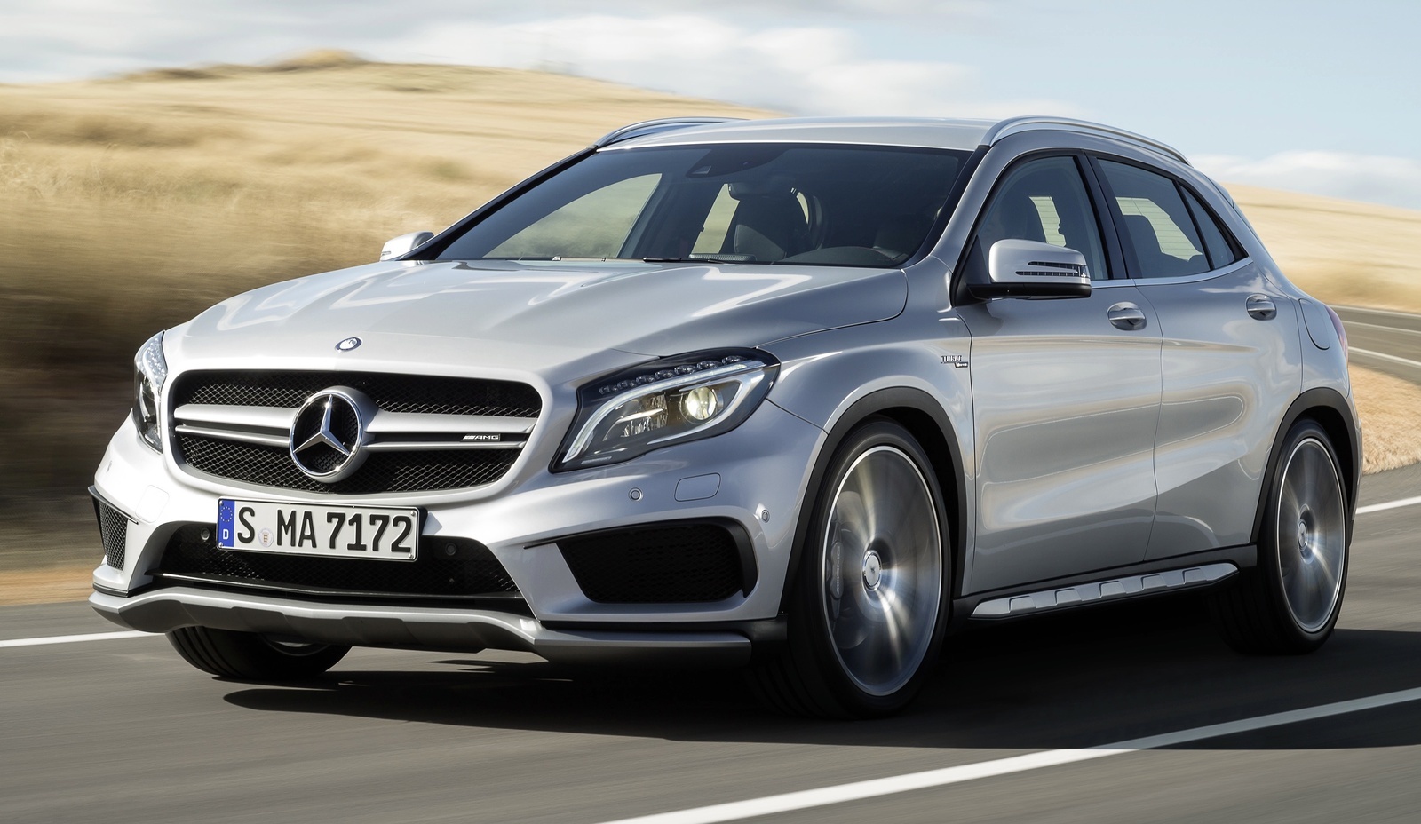 Mercedes-Benz GLA-Class Backgrounds on Wallpapers Vista