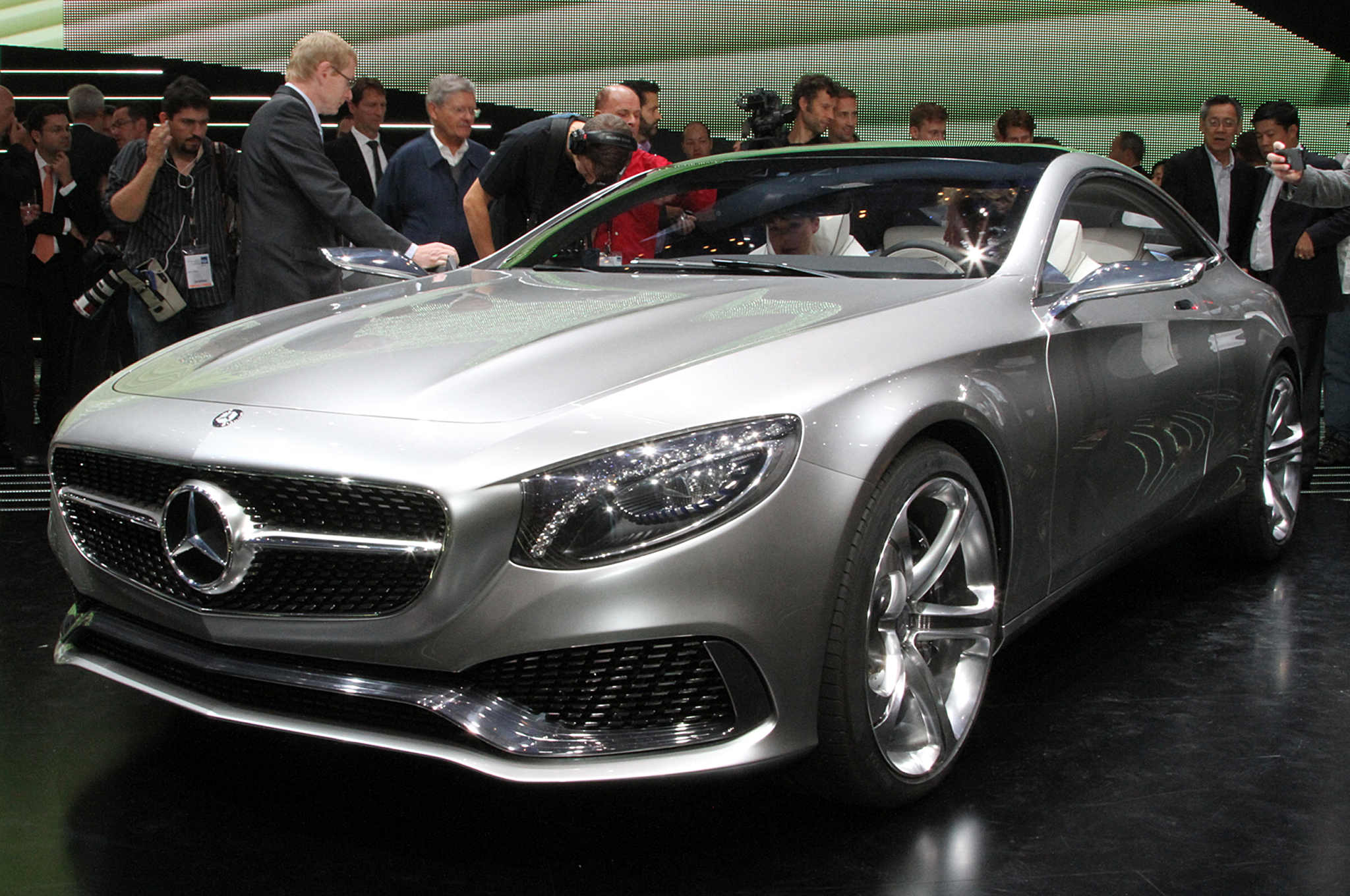 Самого нового мерседеса. Последняя модель Мерседес Мерседес Бенц. 2023 Mercedes Benz Coupe Concept. Mercedes Benz s860. Mercedes-Benz Concept s-class Coupe 2013.