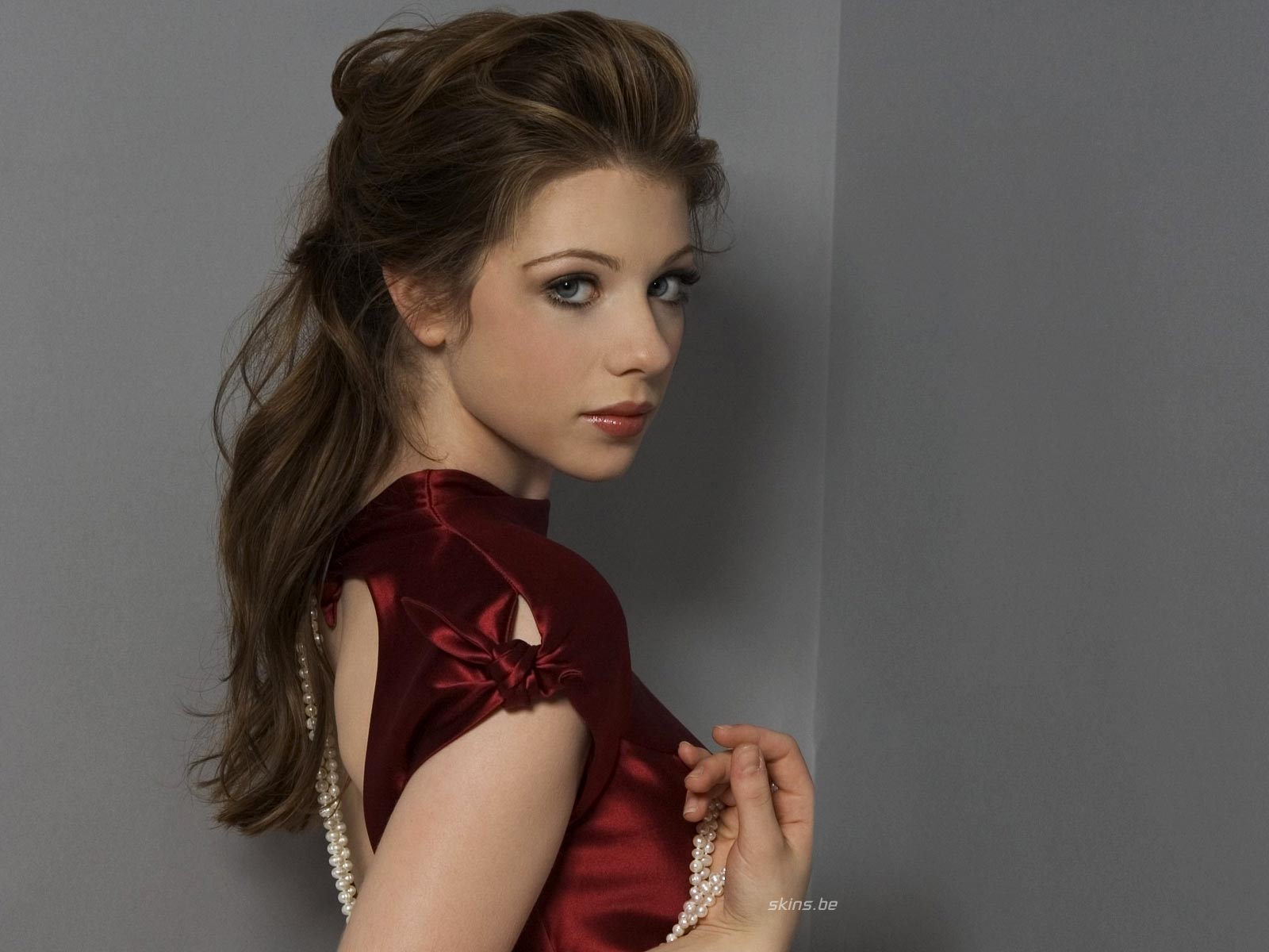 HQ Michelle Trachtenberg Wallpapers | File 136.43Kb
