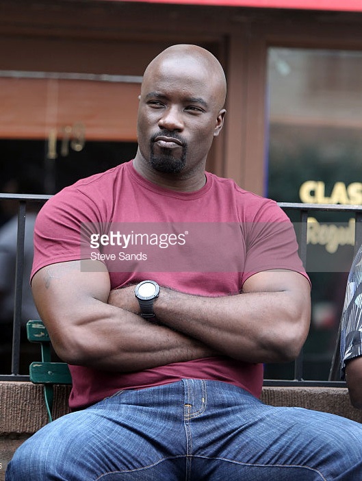 Mike Colter #21.