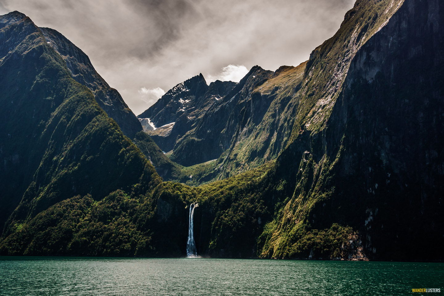 Amazing Milford Sound Pictures & Backgrounds