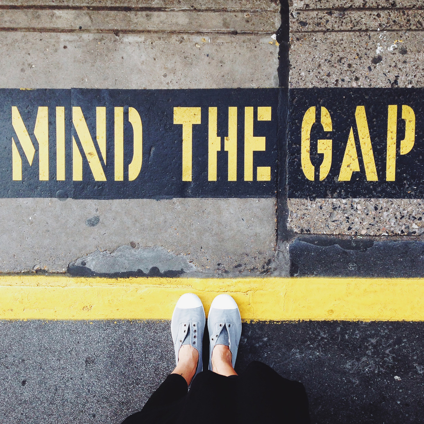 Nice wallpapers Mind The Gap 1414x1414px