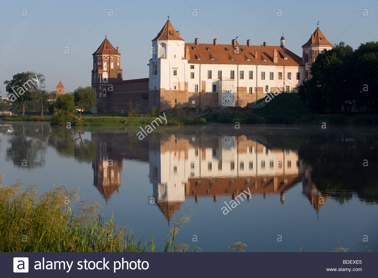 Mirsky Castle High Quality Background on Wallpapers Vista