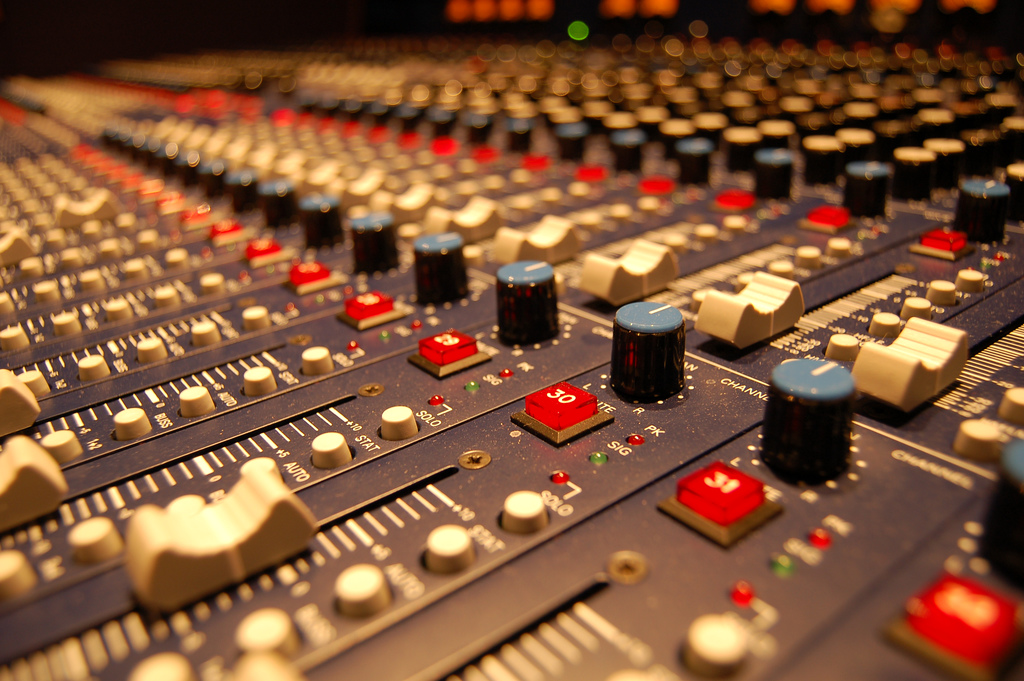 HD Quality Wallpaper | Collection: Music, 1024x681 Mixing Console
