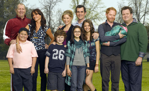Nice wallpapers Modern Family 590x359px