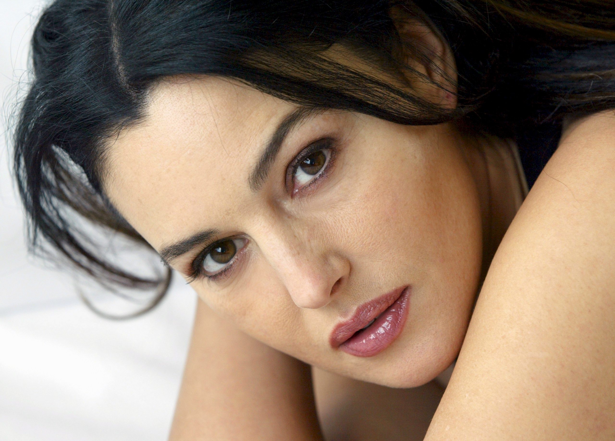 Monica Bellucci High Quality Background on Wallpapers Vista