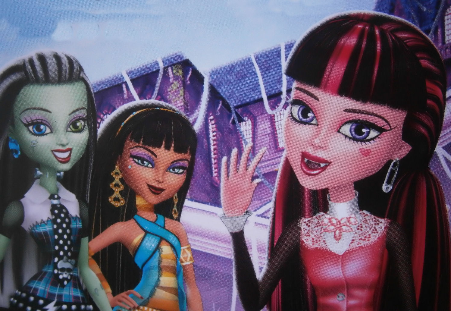 monster high ghouls rule characters frankie draculaura and friends. 