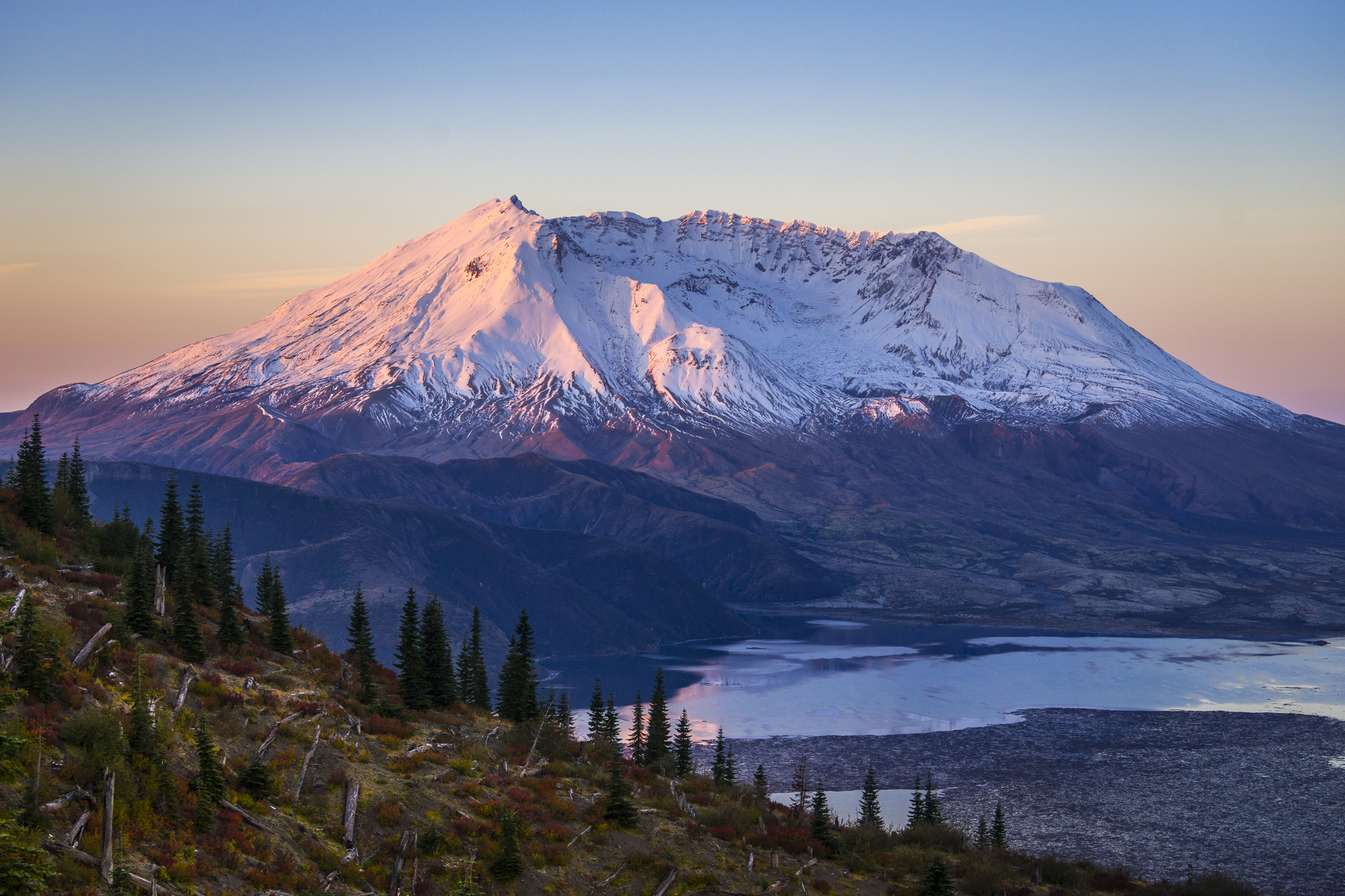 2048x1365 > Mount St. Helens Wallpapers