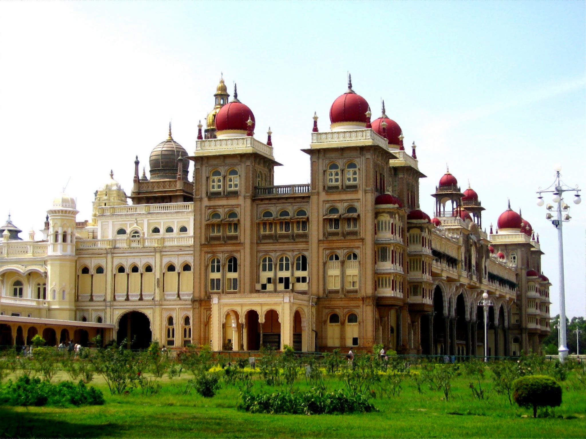 HD Quality Wallpaper | Collection: Man Made, 2048x1536 Mysore Palace