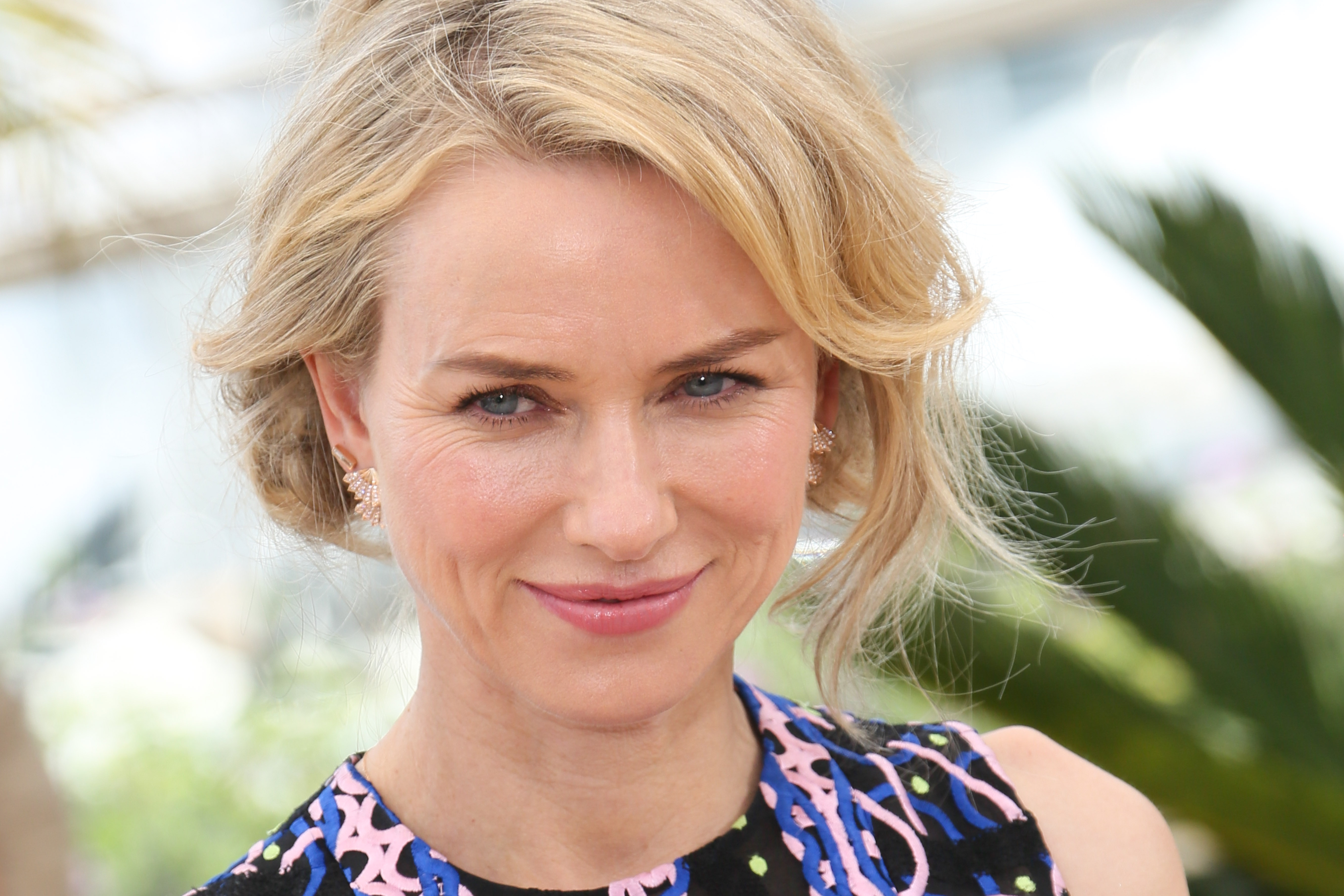 Naomi Watts Hollywood Celebrity HD Wallpapers and Images 