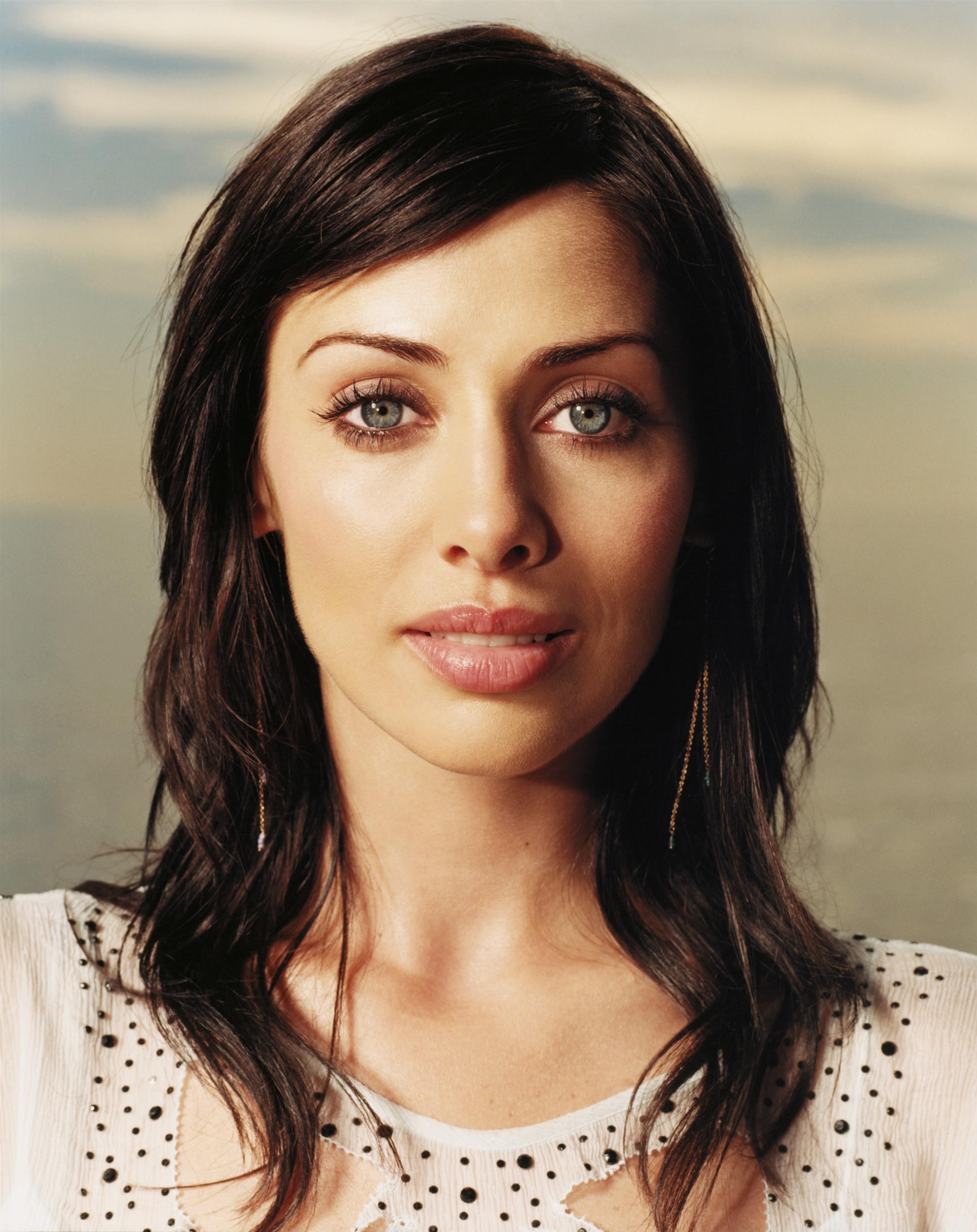 2381x3000 > Natalie Imbruglia Wallpapers