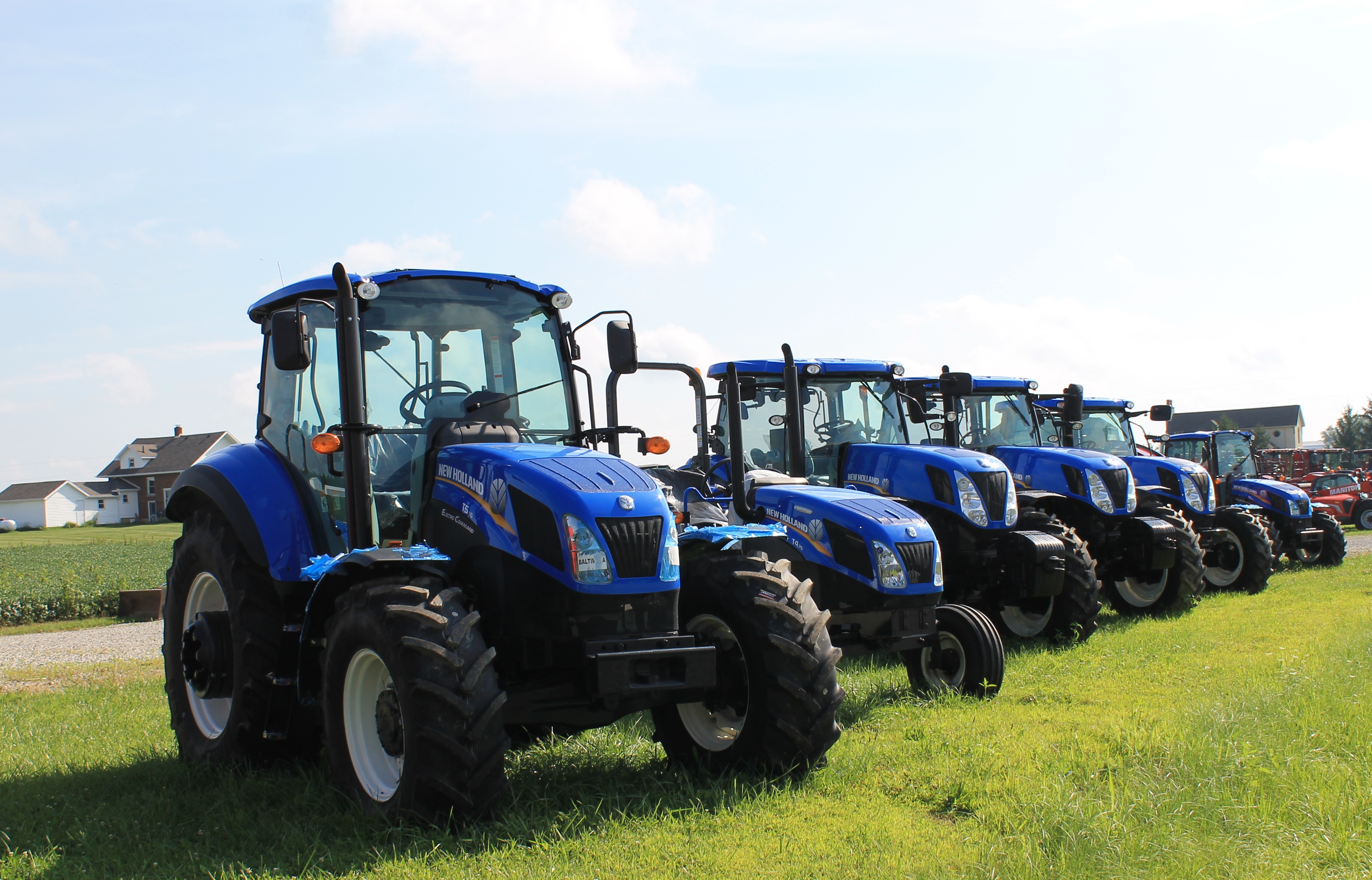 Nice Images Collection: New Holland Tractor Desktop Wallpapers