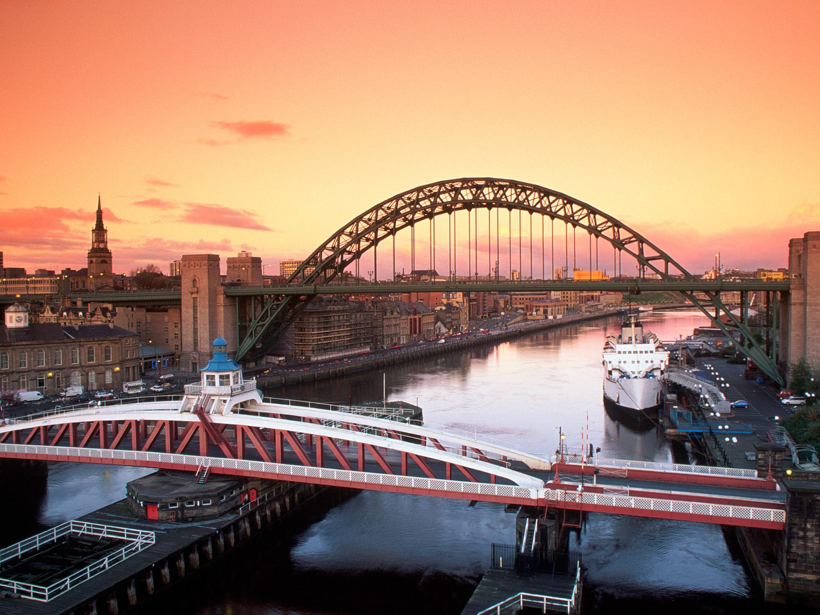 HD Quality Wallpaper | Collection: Man Made, 1600x1200 Newcastle