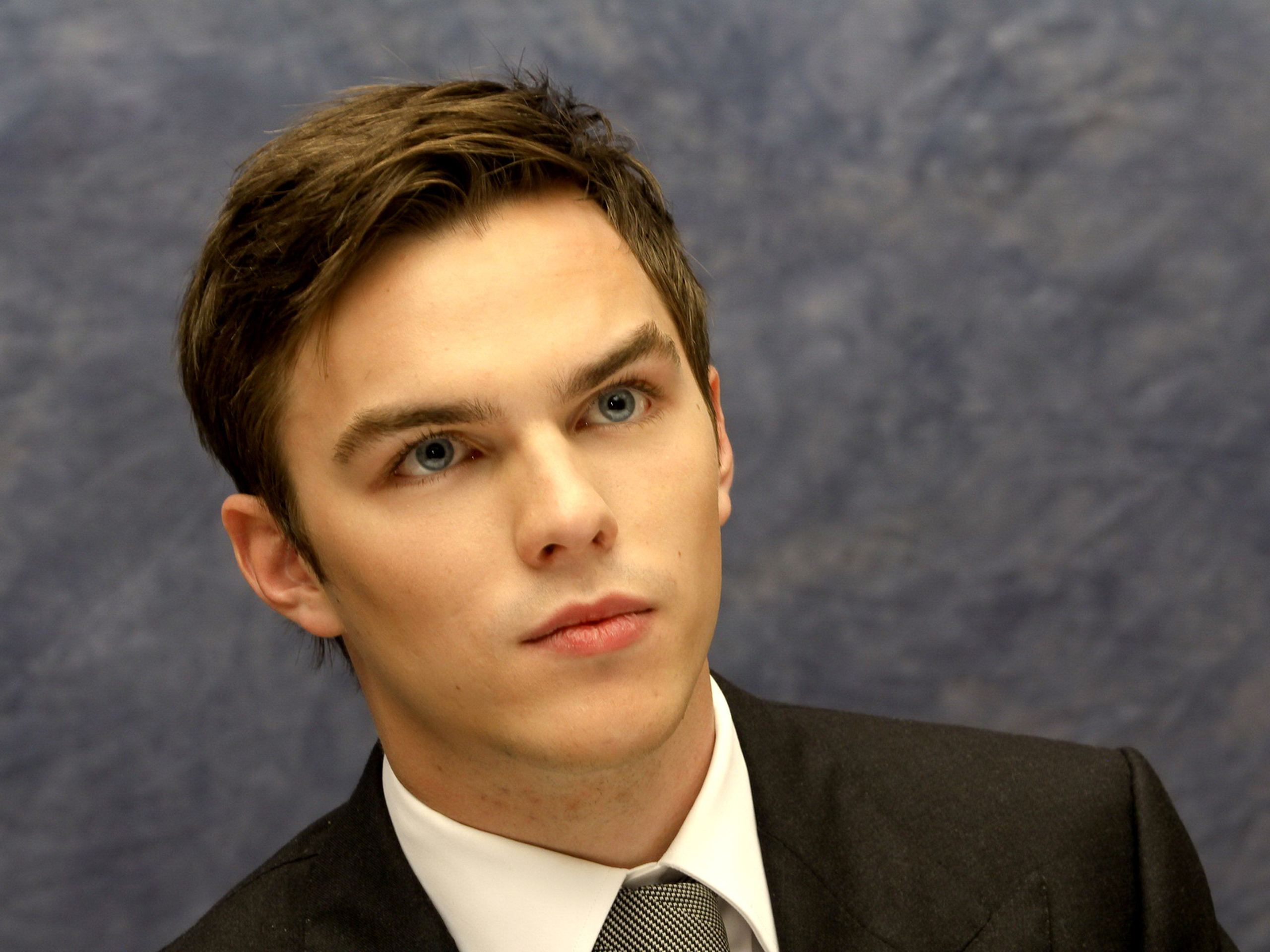 Nicholas Hoult High Quality Background on Wallpapers Vista