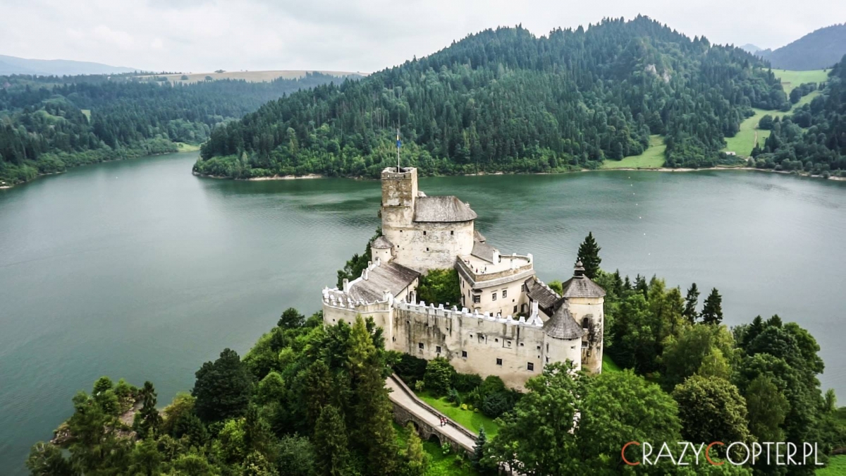 Amazing Niedzica Castle Pictures & Backgrounds