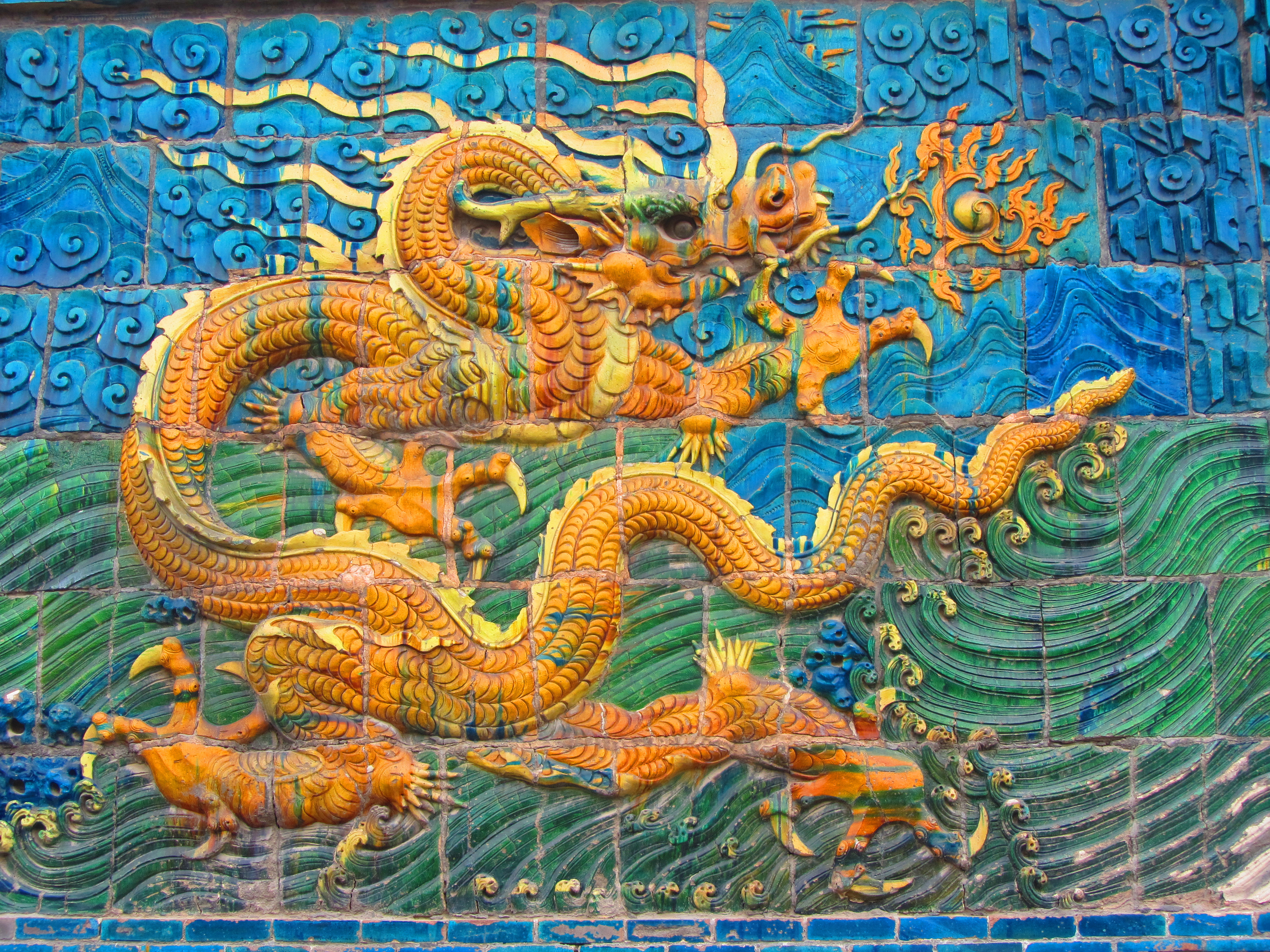 Nice Images Collection: Nine-dragon Wall Desktop Wallpapers
