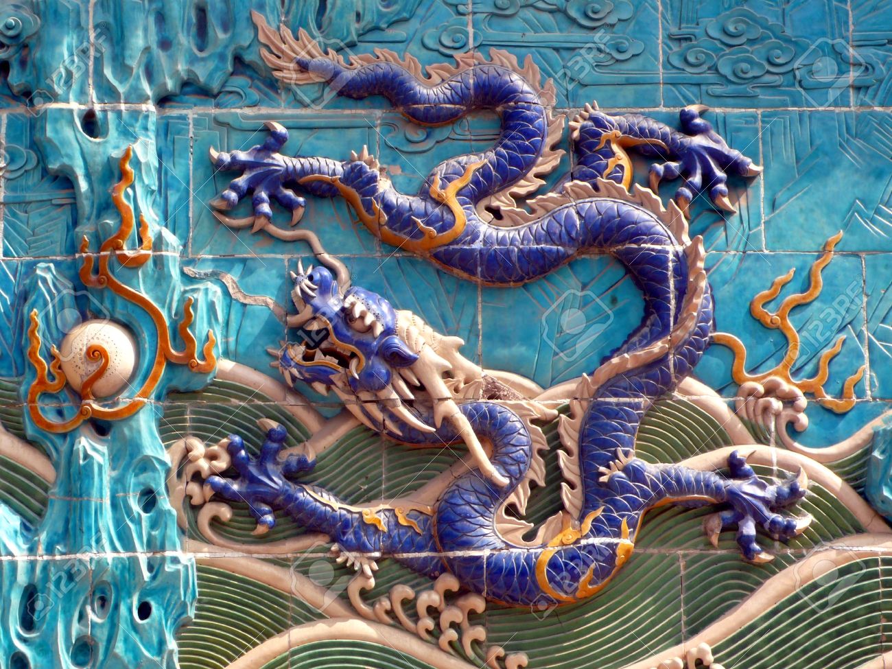 High Resolution Wallpaper | Nine-dragon Wall 1300x975 px