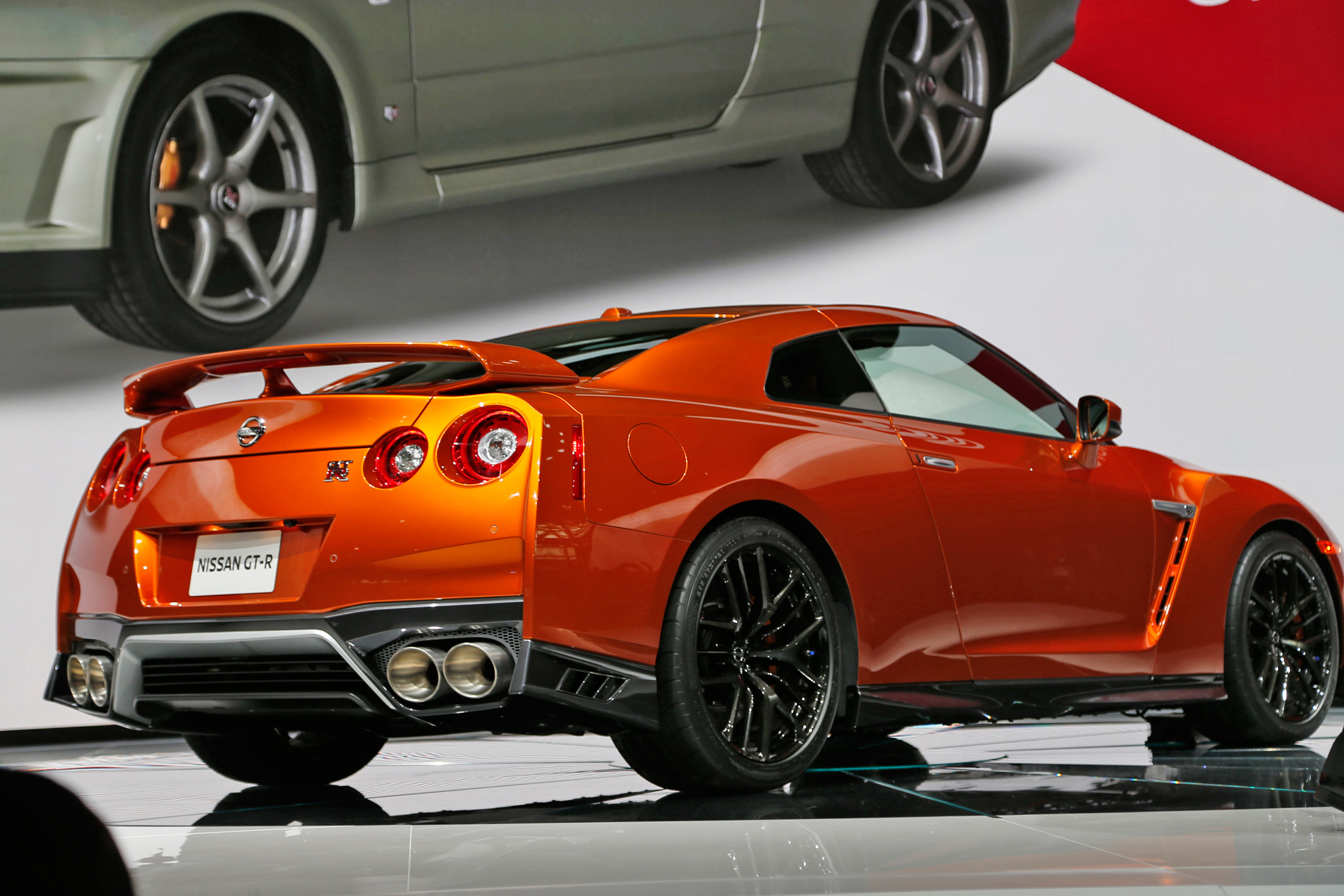 HD Quality Wallpaper | Collection: Vehicles, 2040x1360 Nissan