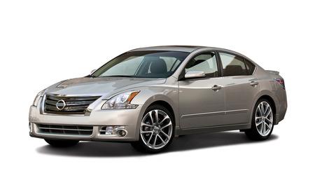 Nice Images Collection: Nissan Altima Desktop Wallpapers