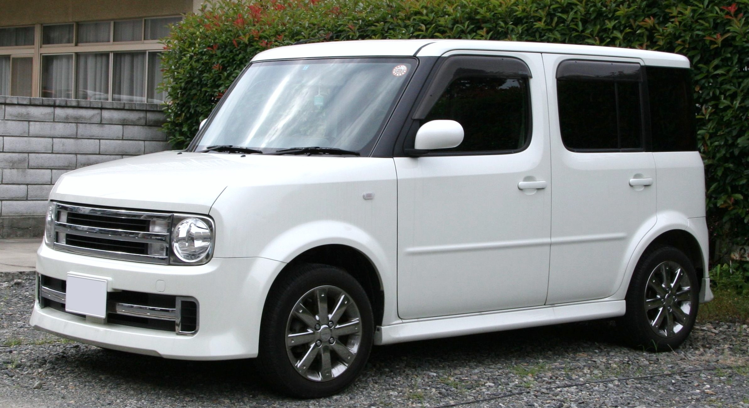 Nissan Cube High Quality Background on Wallpapers Vista