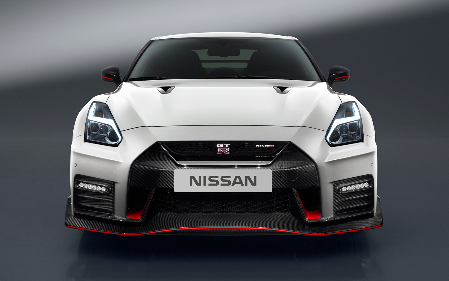HQ Nissan GT-R Wallpapers | File 620.52Kb