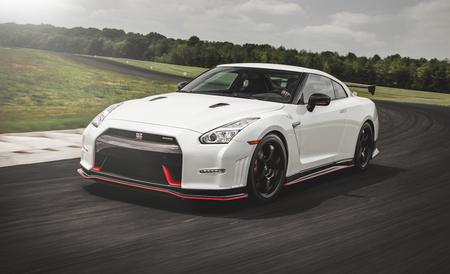 Amazing Nissan GT-R Nismo Pictures & Backgrounds