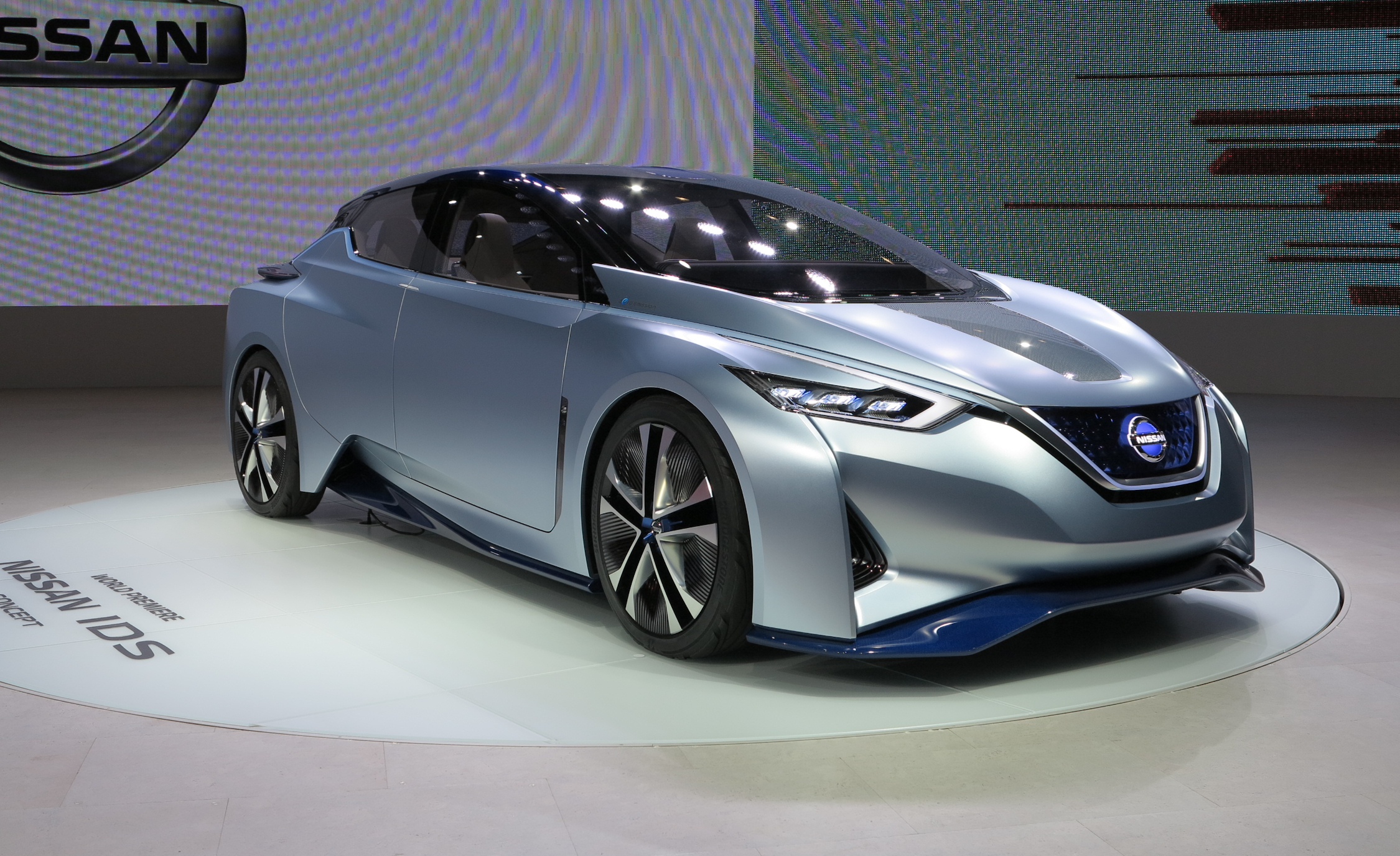 2250x1375 > Nissan Leaf Wallpapers