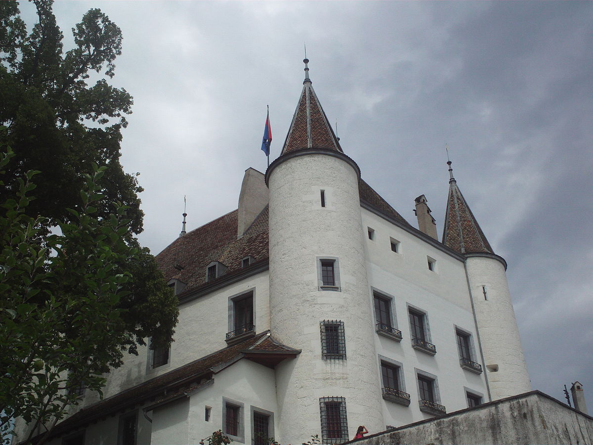 Amazing Nyon Castle Pictures & Backgrounds