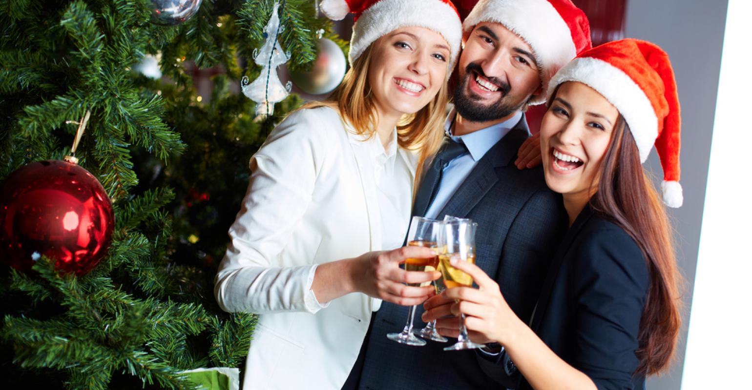 High Resolution Wallpaper | Office Christmas Party 1540x800 px