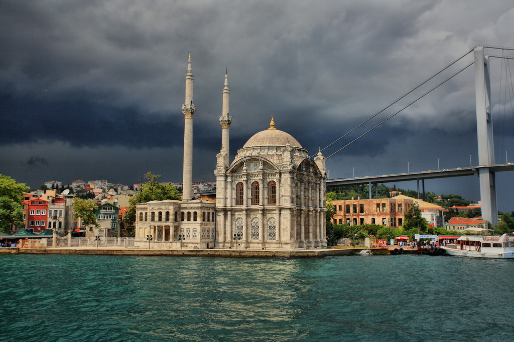 HQ Ortaköy Mosque Wallpapers | File 251.54Kb