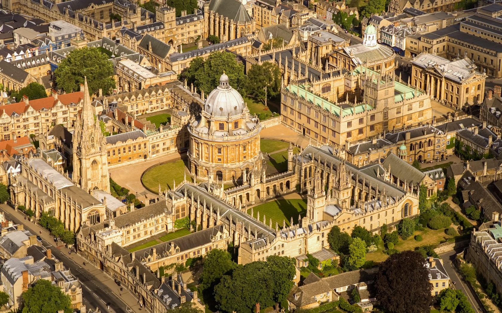 1680x1050 > Oxford Wallpapers