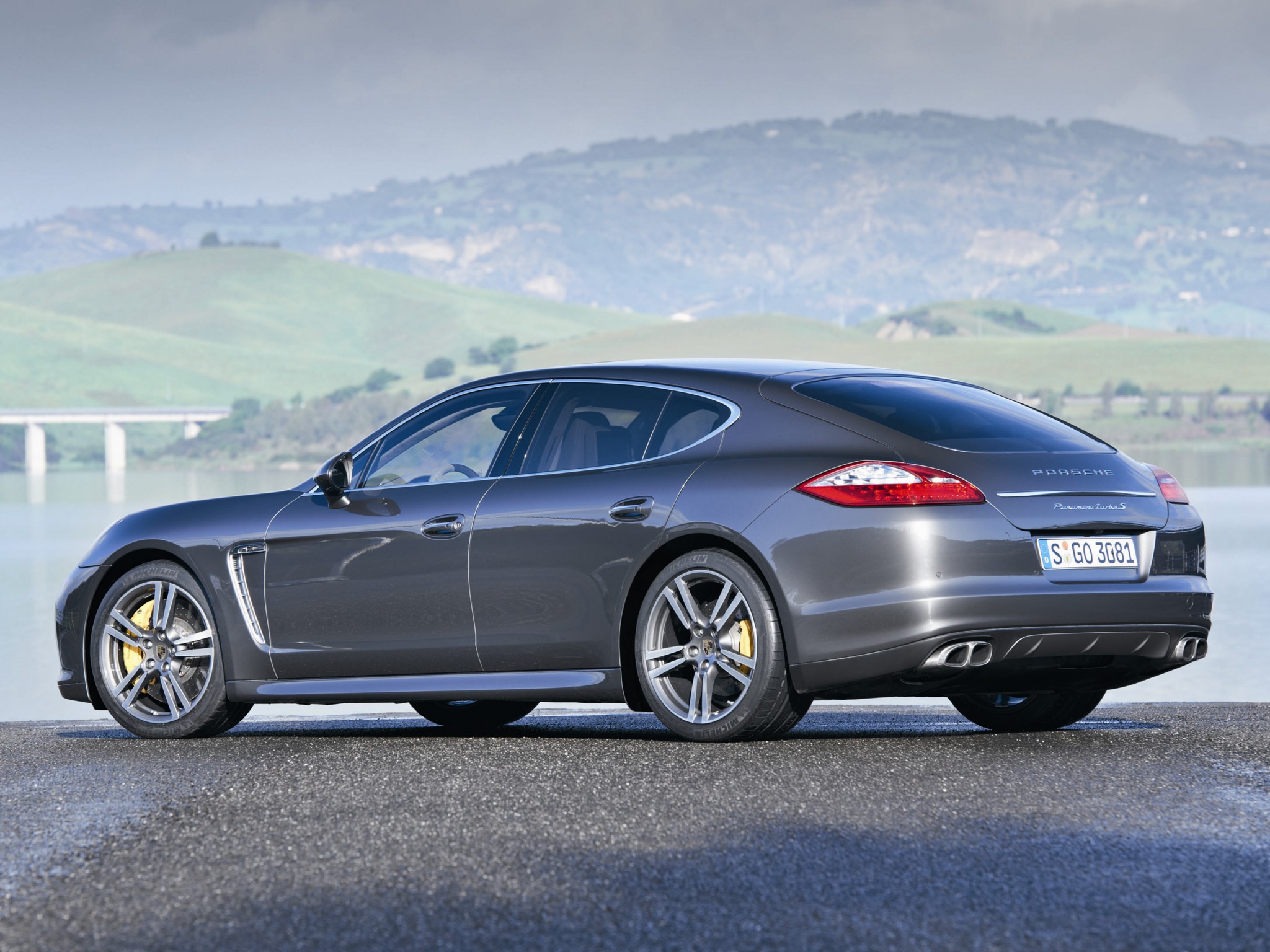 Panamera Turbo High Quality Background on Wallpapers Vista