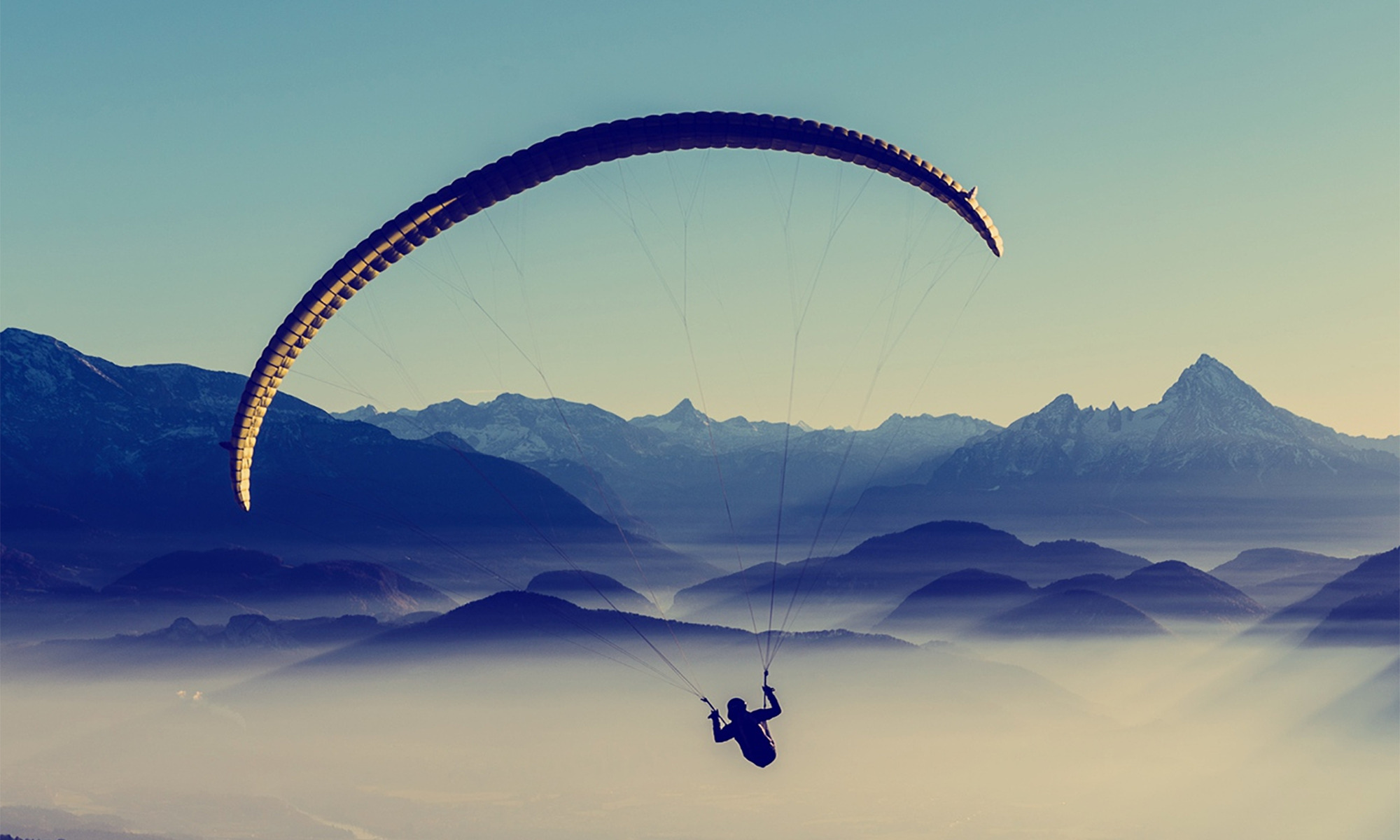 Amazing Paragliding Pictures & Backgrounds