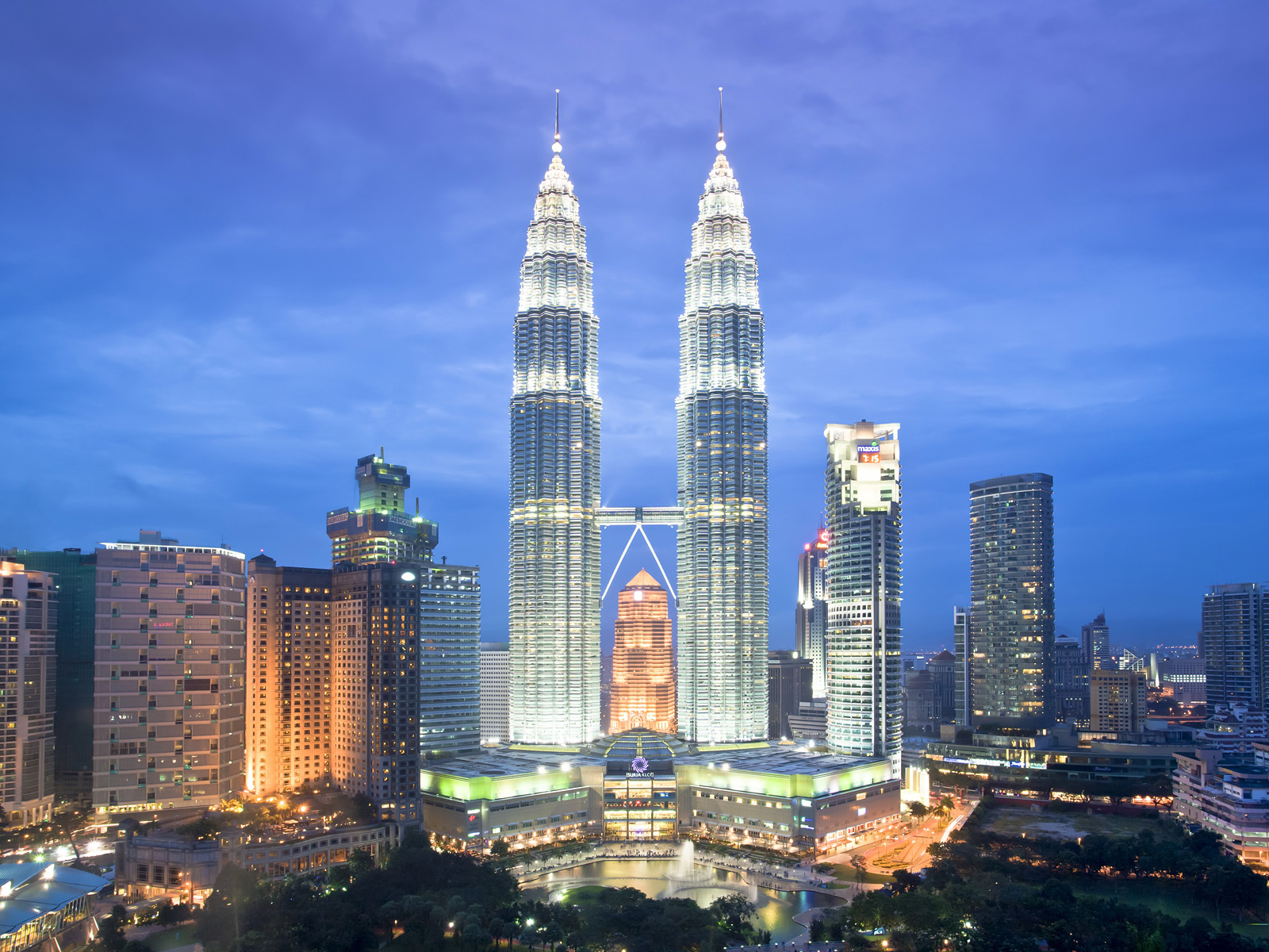 HD Quality Wallpaper | Collection: Man Made, 1600x1200 Petronas Towers