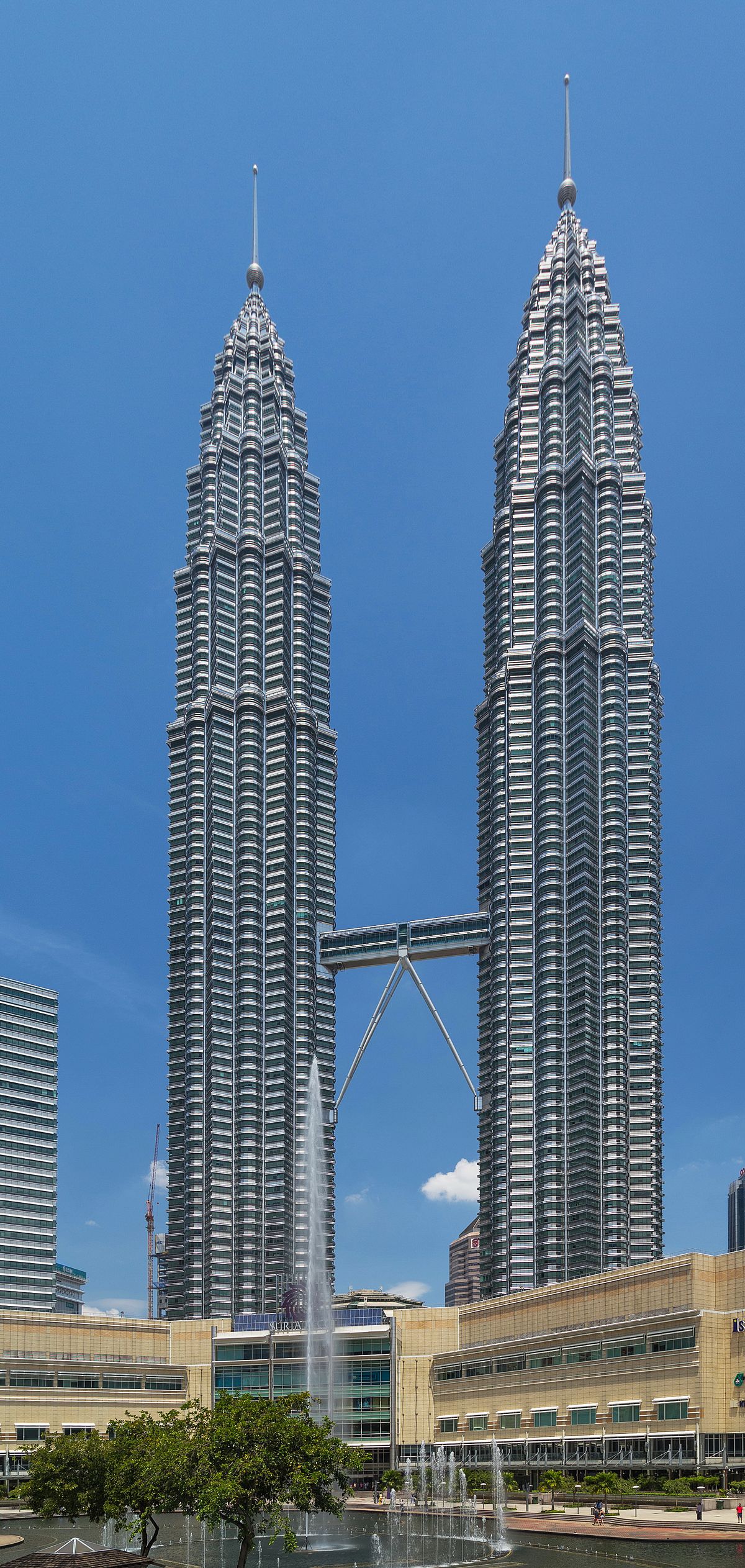Petronas Towers Backgrounds, Compatible - PC, Mobile, Gadgets| 1200x2525 px
