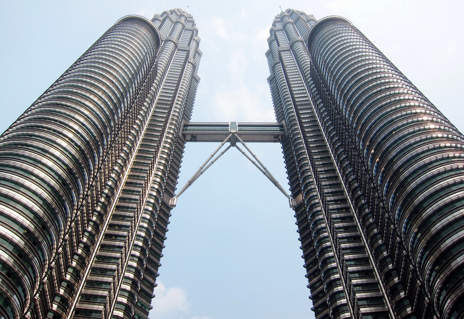 Amazing Petronas Towers Pictures & Backgrounds