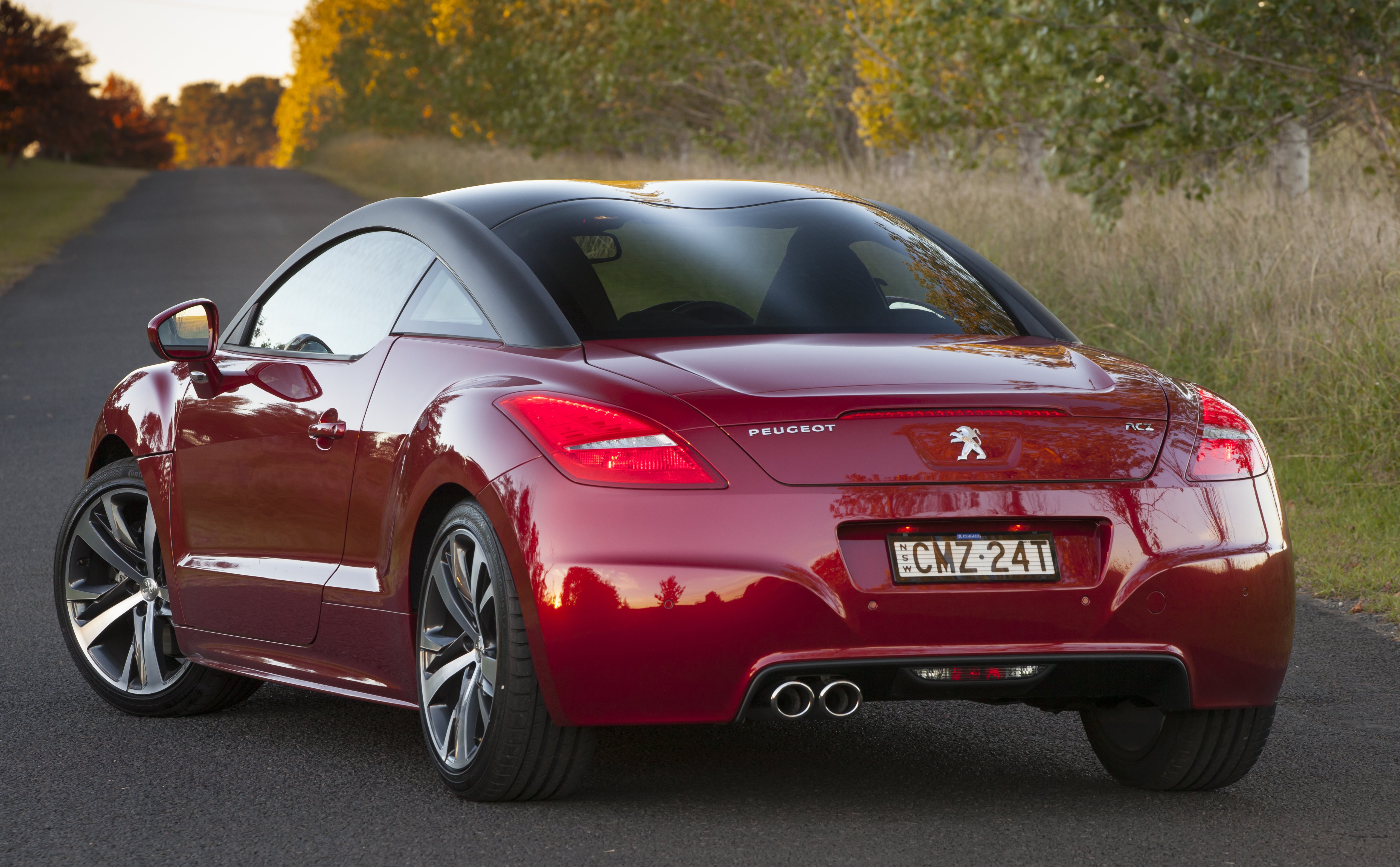 Amazing Peugeot RCZ Pictures & Backgrounds