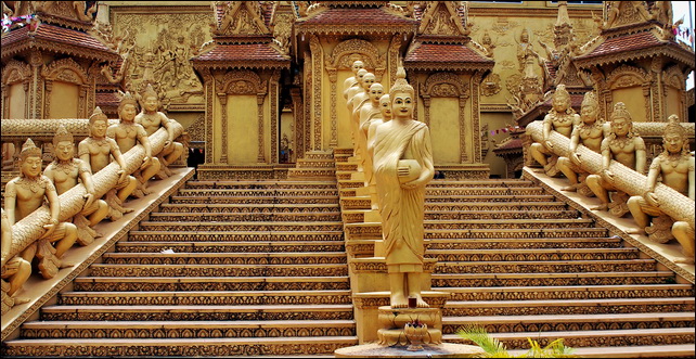 Nice wallpapers Phnom Penh Temple 642x331px