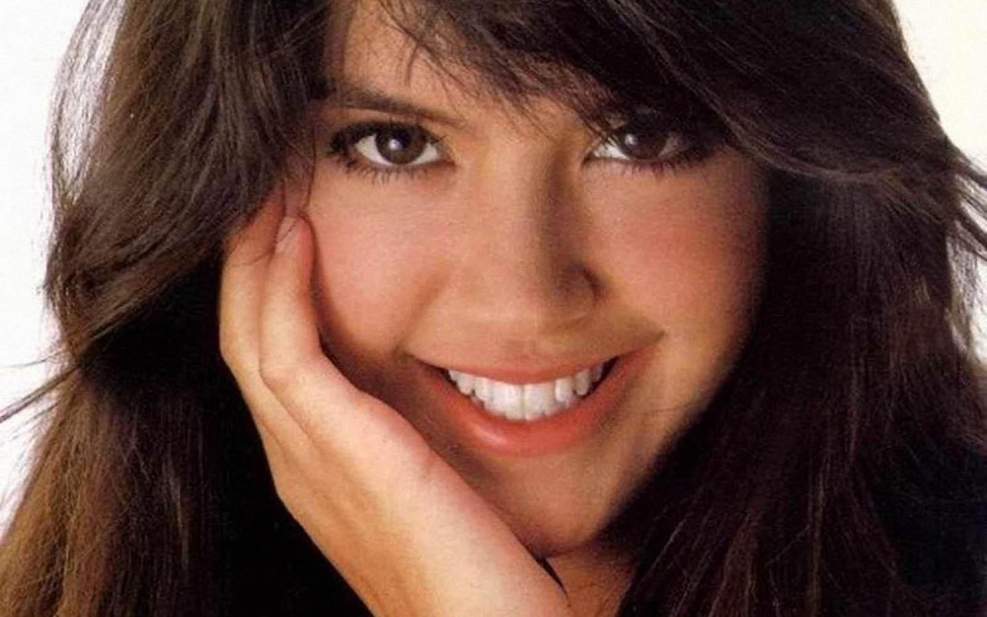 Phoebe Cates Pics, Celebrity Collection