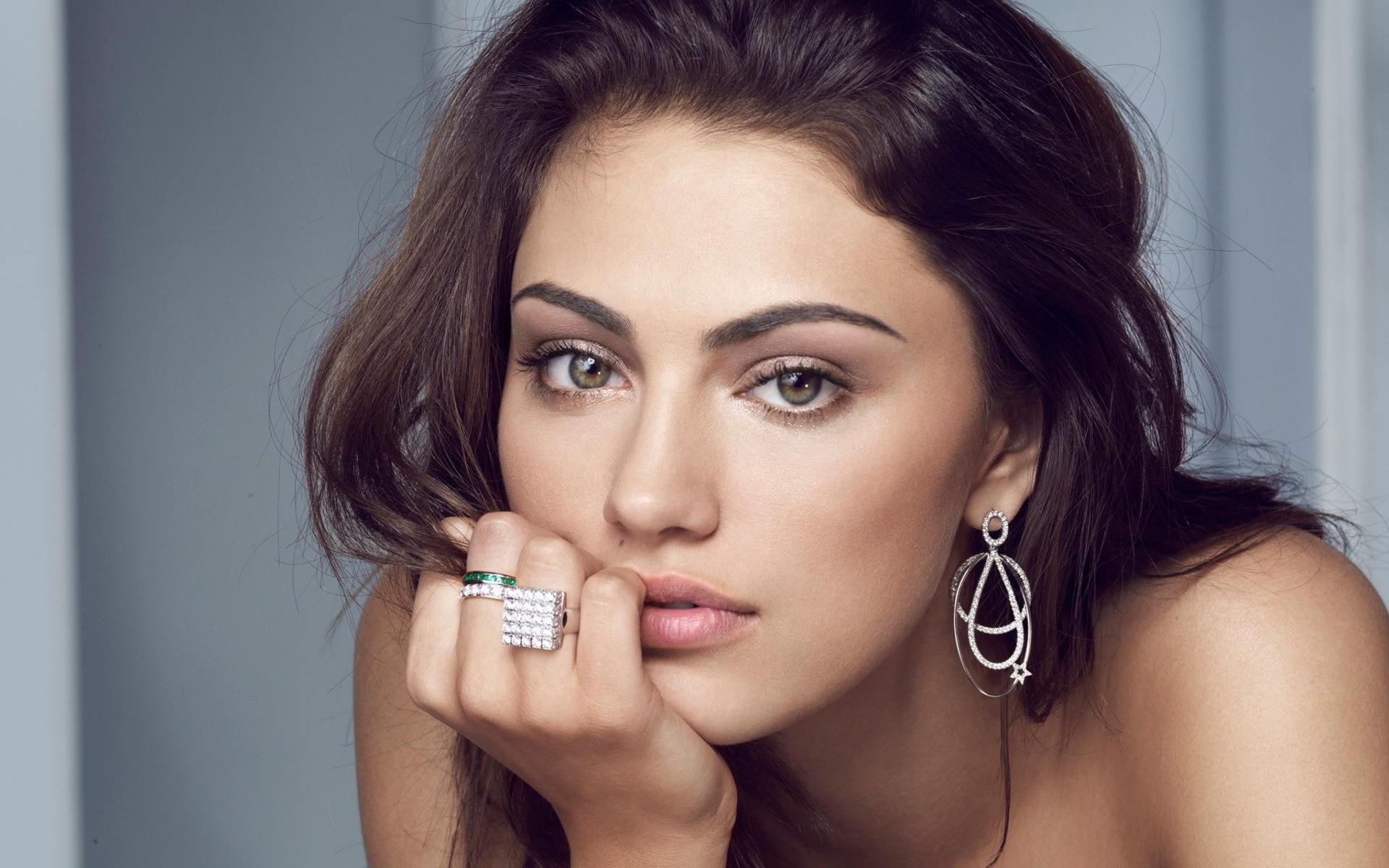 Phoebe Tonkin High Quality Background on Wallpapers Vista