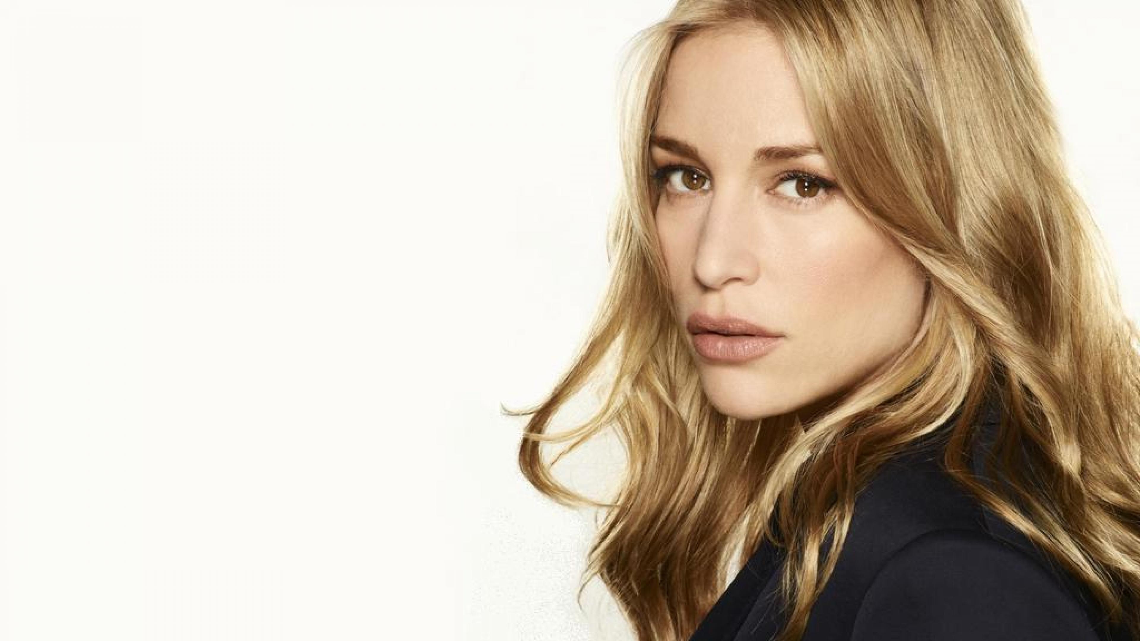 Piper Perabo Backgrounds on Wallpapers Vista